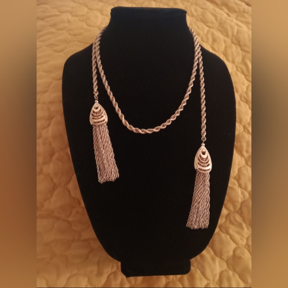 Vintage Gold Tassel Lariat
